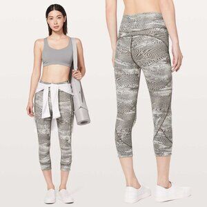 Lululemon In Movement Crop 19" In Swerve Vapor Metal Grey Size 4